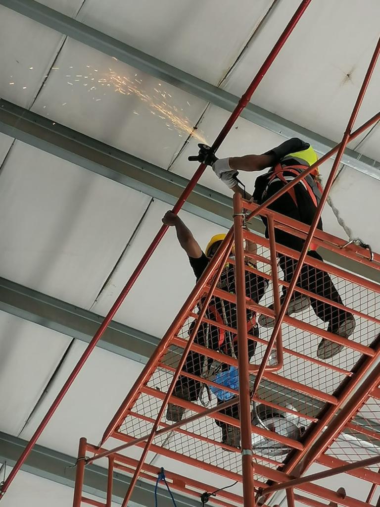 تنفيذ مشروع تركيب منظومة إنذار حريق متكاملة